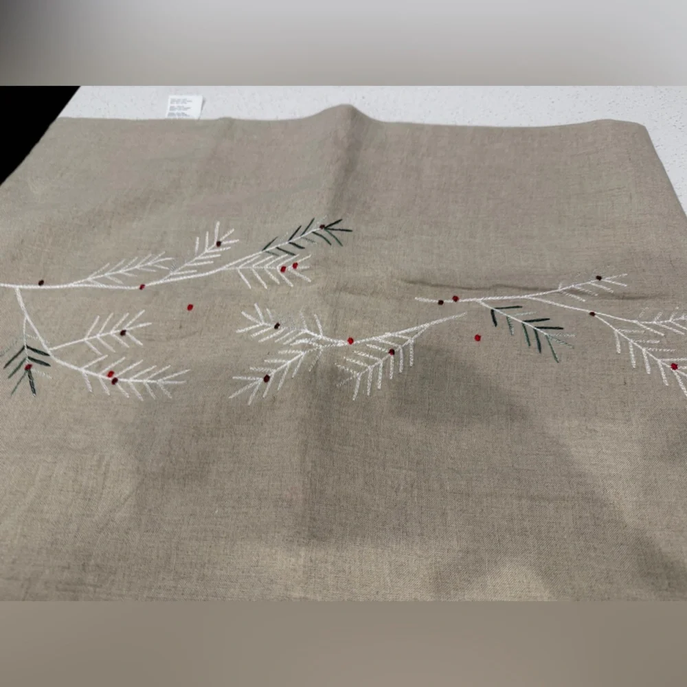 NEW Crate&Barrel Tan Linen Table Runner with Red and Green Holly Embroidery